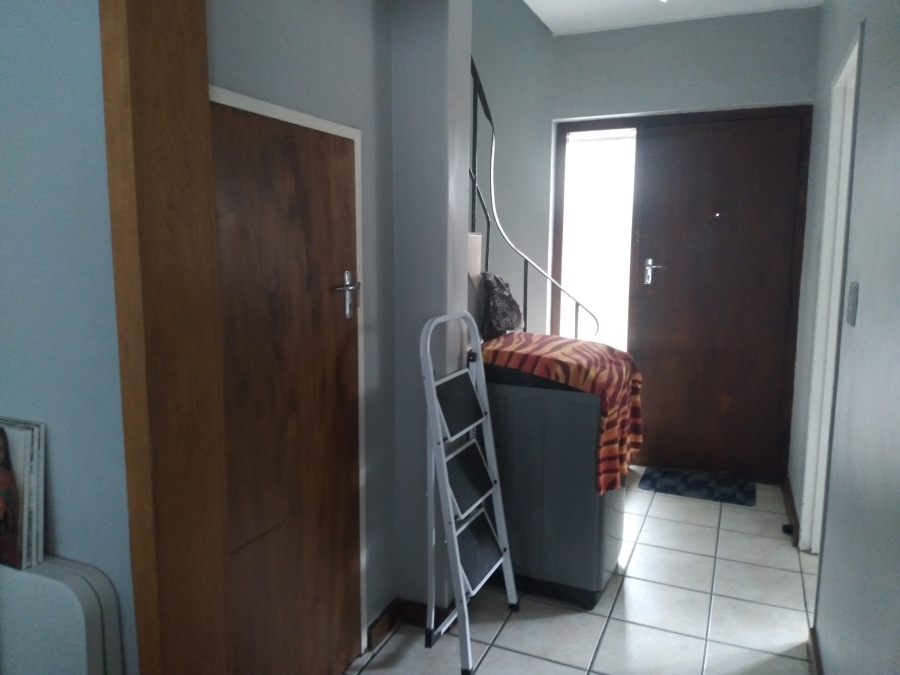 3 Bedroom Property for Sale in Glenhaven Western Cape